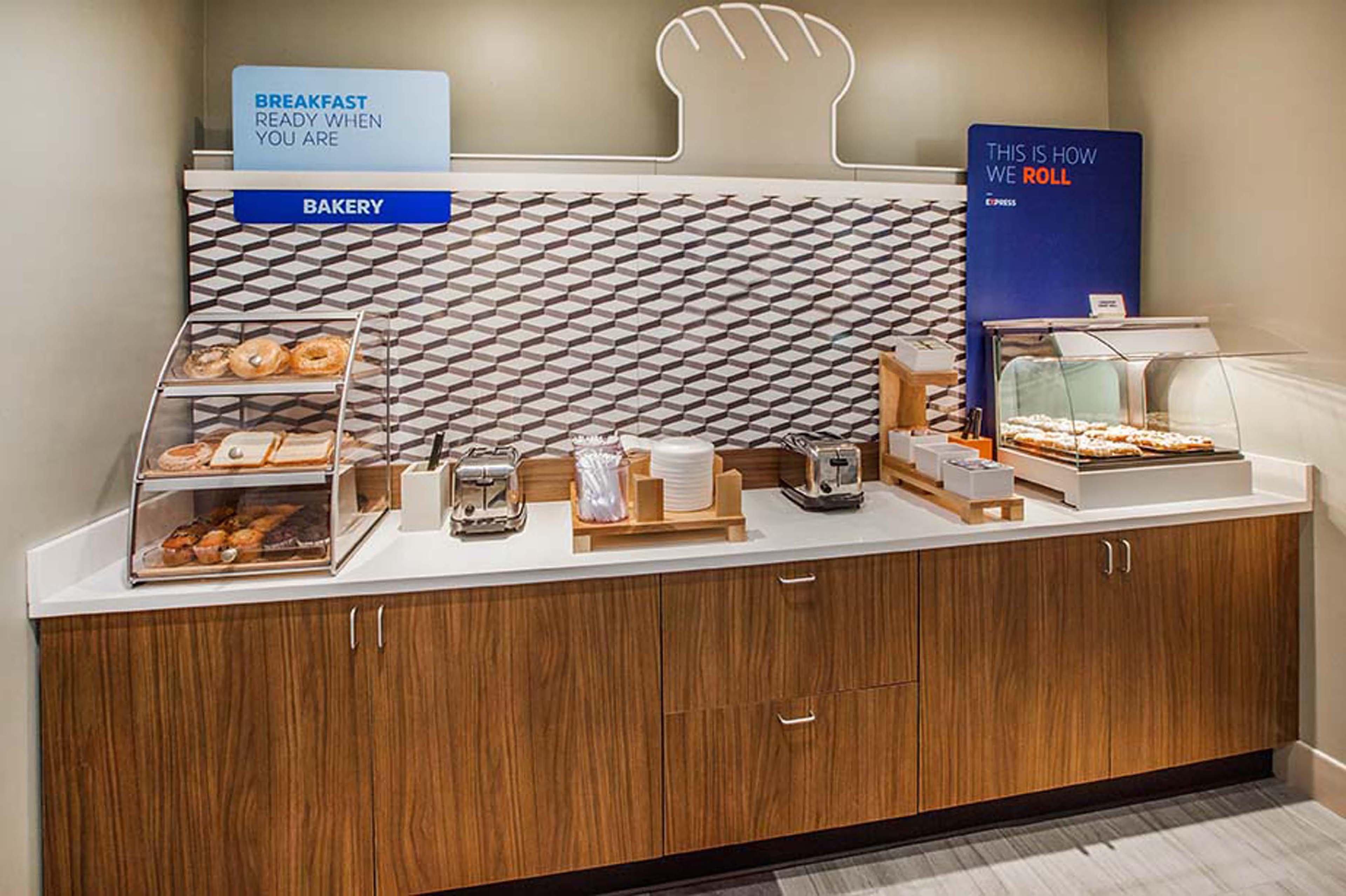 Holiday Inn Express & Suites Del Rio By Ihg Екстериор снимка