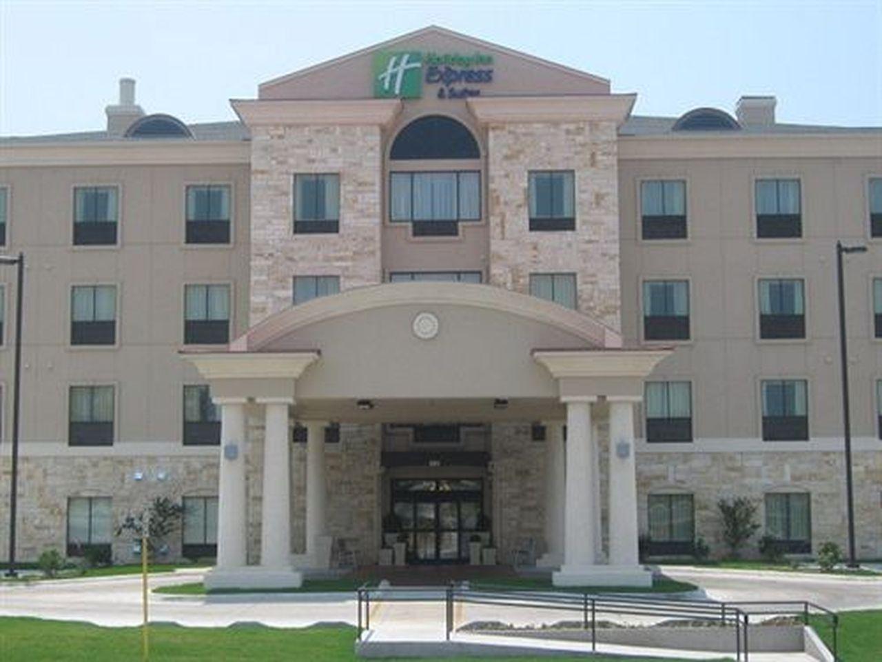 Holiday Inn Express & Suites Del Rio By Ihg Екстериор снимка