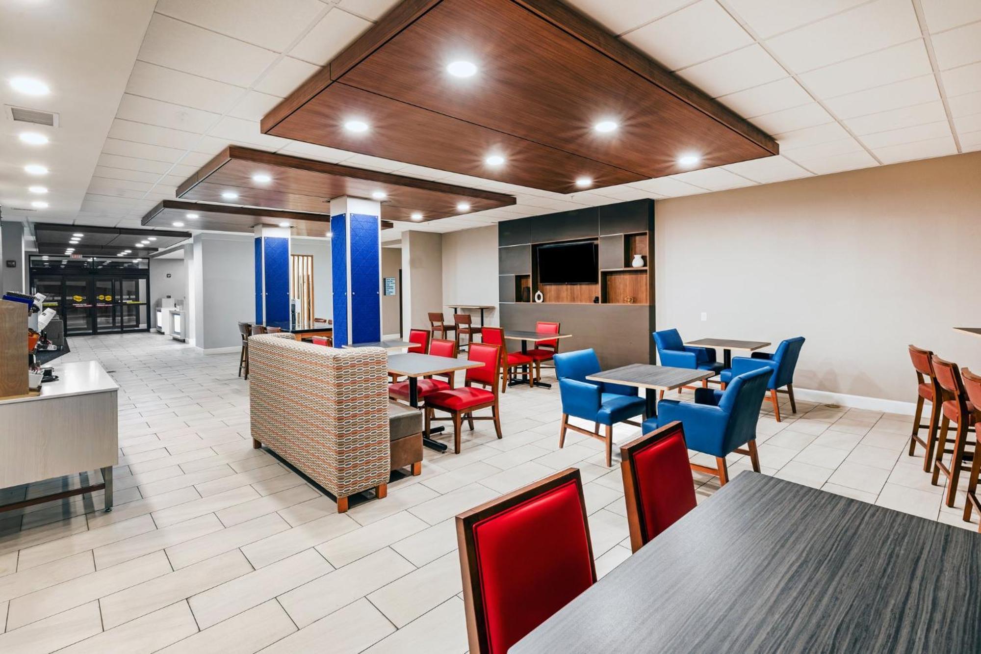 Holiday Inn Express & Suites Del Rio By Ihg Екстериор снимка