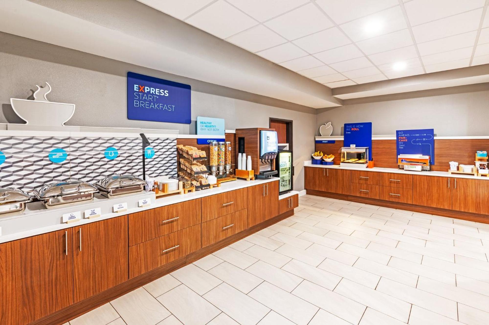 Holiday Inn Express & Suites Del Rio By Ihg Екстериор снимка