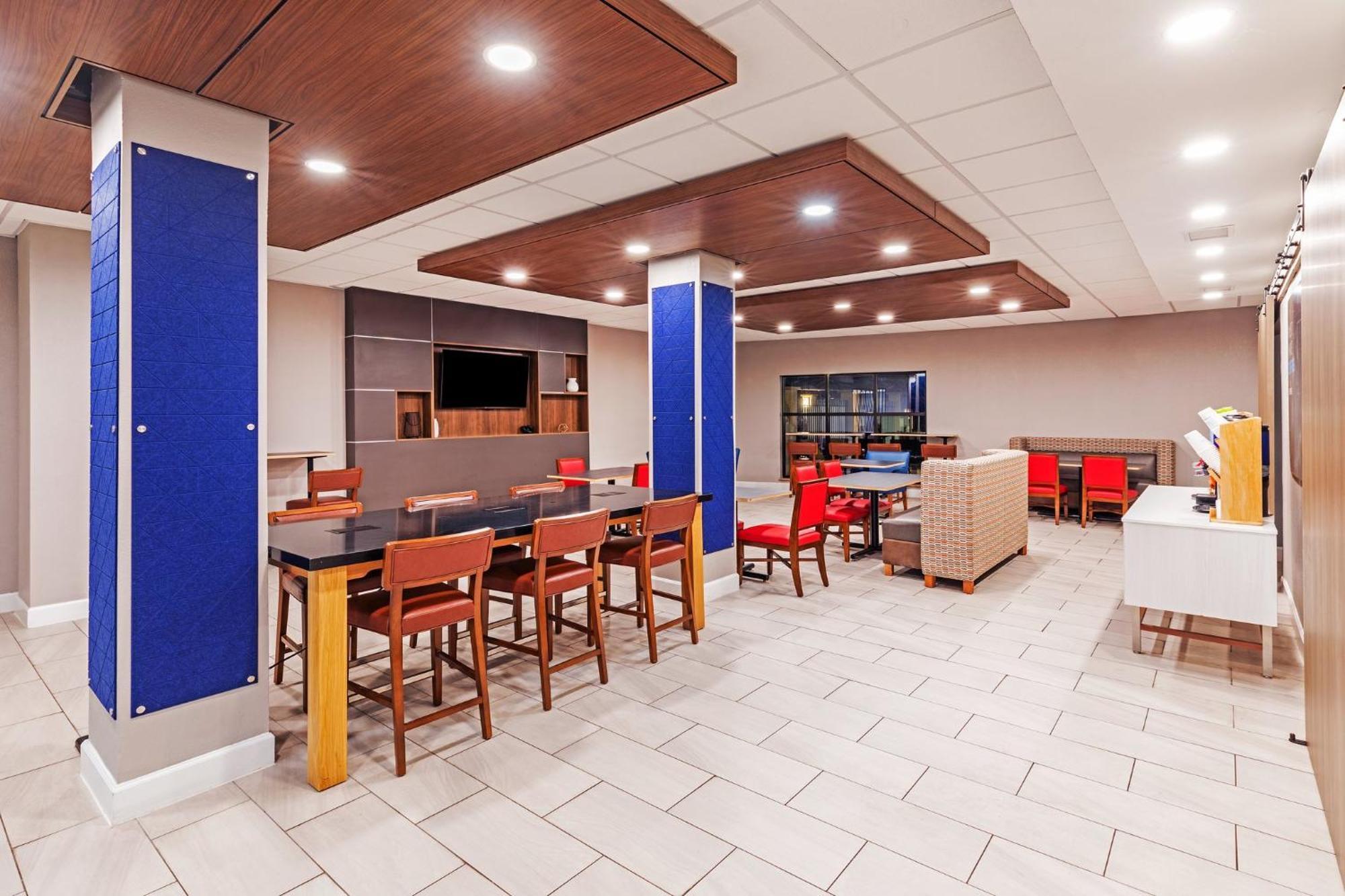 Holiday Inn Express & Suites Del Rio By Ihg Екстериор снимка