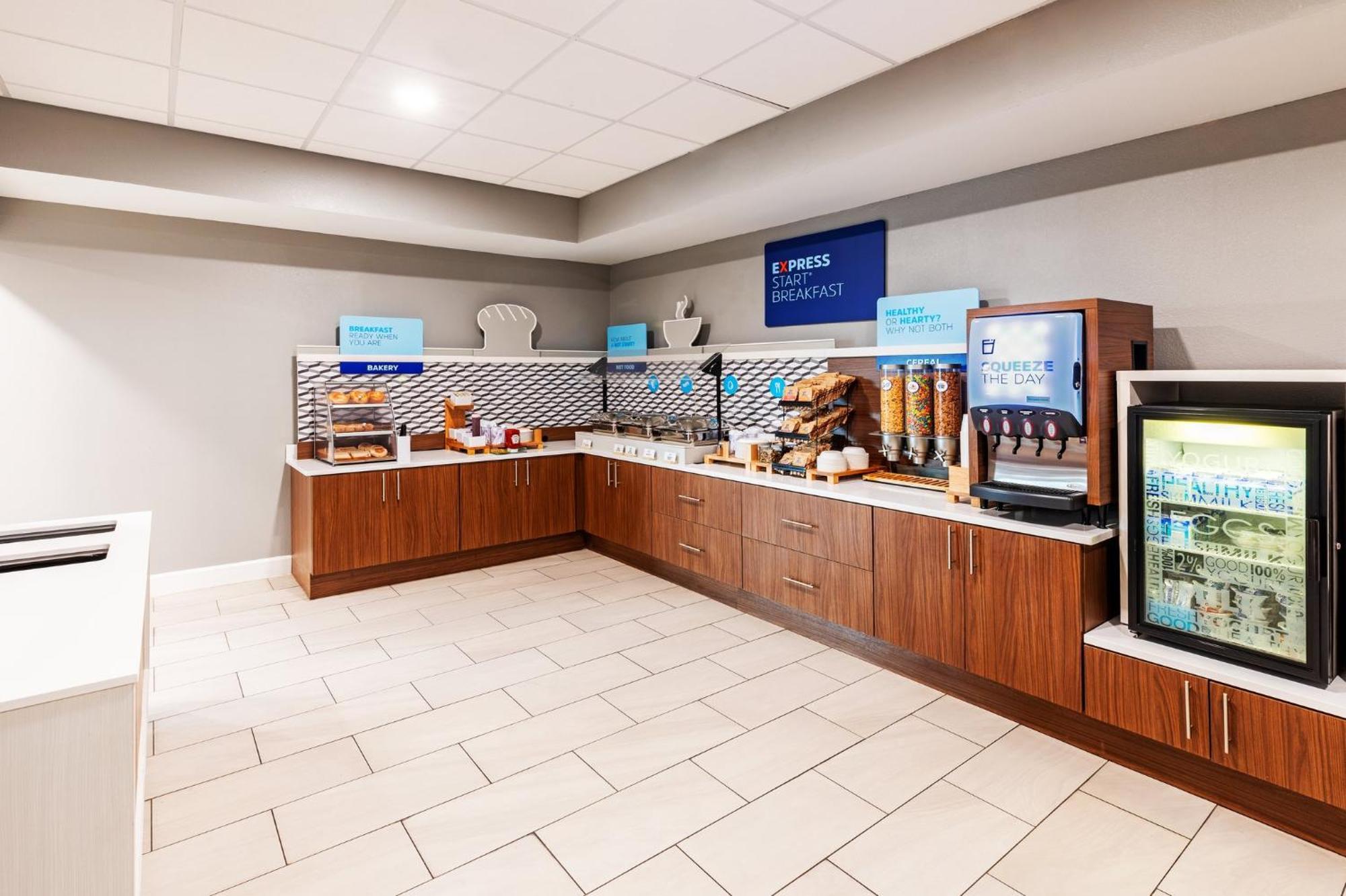 Holiday Inn Express & Suites Del Rio By Ihg Екстериор снимка