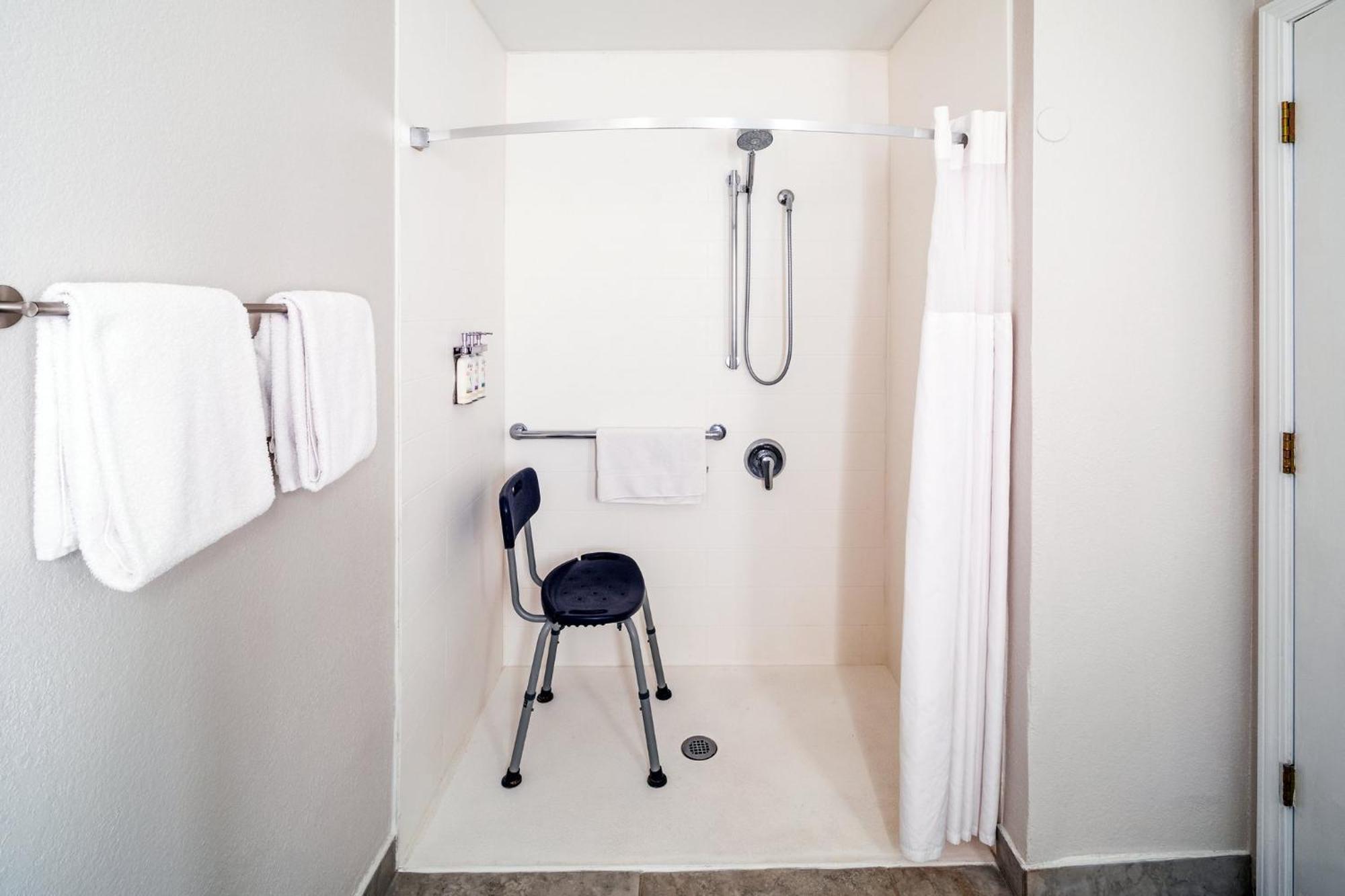 Holiday Inn Express & Suites Del Rio By Ihg Екстериор снимка